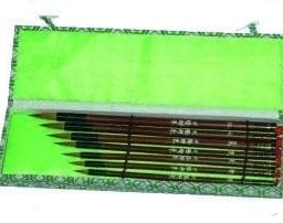 Set of seven Chinese brushes 1